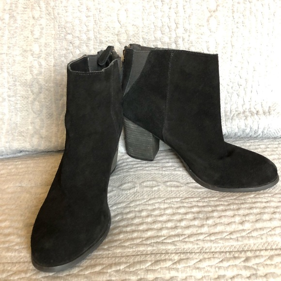 Urban Outfitters black suede booties - Picture 2 of 13